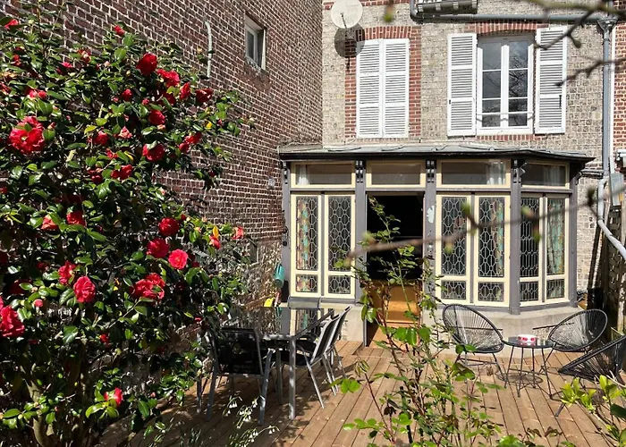 Maison Familiale De Ville A Etretat